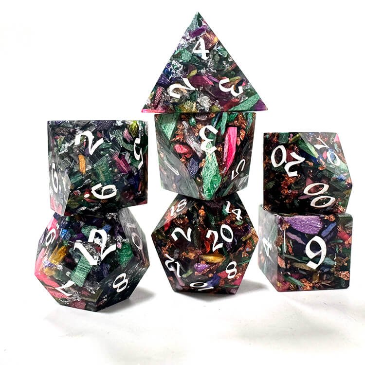 Scattered colors dice4